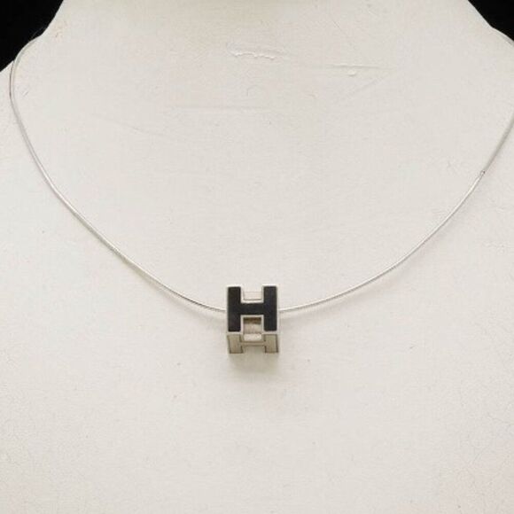 Hermès Black Enamel "H" .725 Silver Pendant Necklace with Original Box - Picture 1 of 7